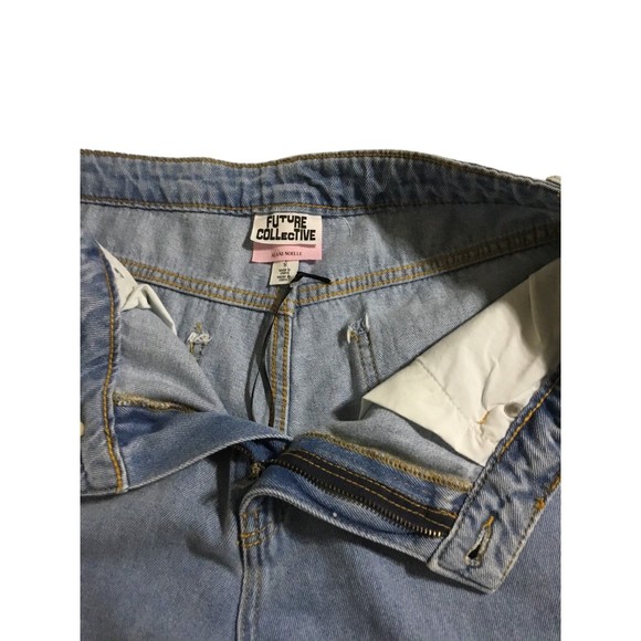 Future Collective Slightly Distressed Bermudas with Alain Noelle New Size 8 - Picture 4 of 9